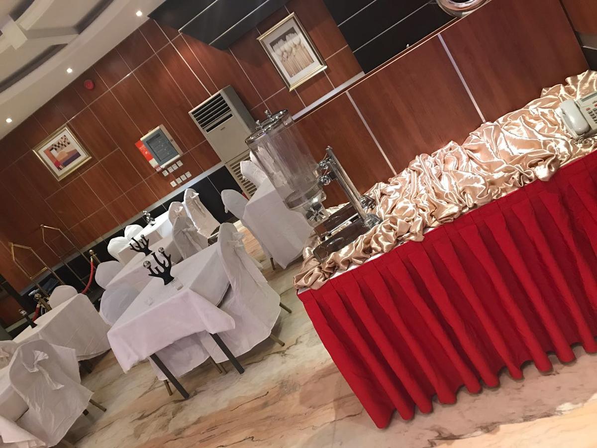 Almakan 105 Hotel