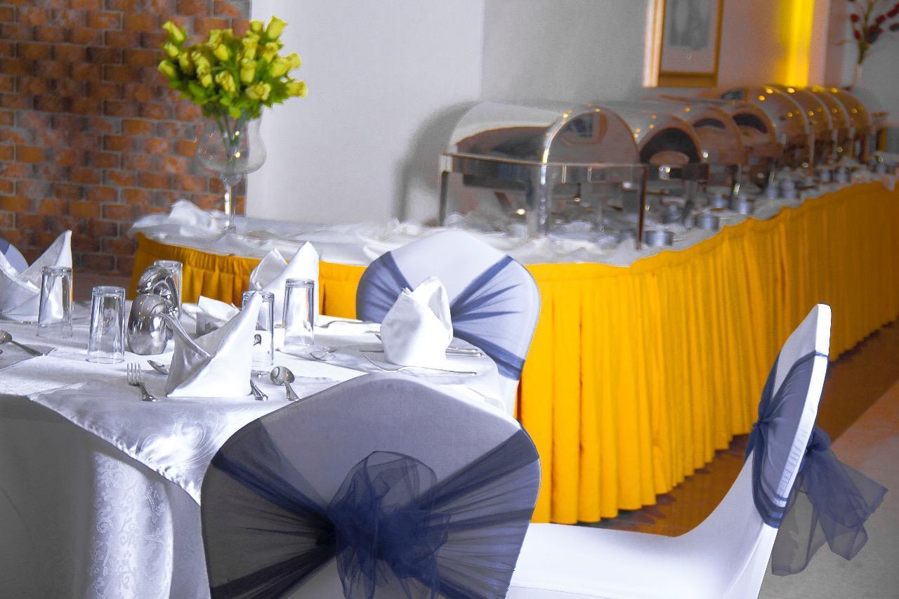 Hotel Almakan 105